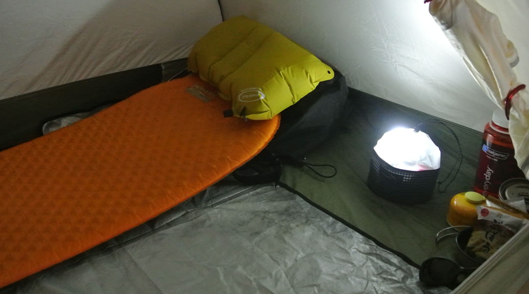 テントの中の明かり